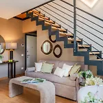 Apartment Verdi 1928, A Cozy Wallside Retreat Lucca