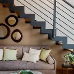 Apartment Verdi 1928, A Cozy Wallside Retreat