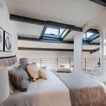 Verdi 1928, A Cozy Wallside Retreat Apartment