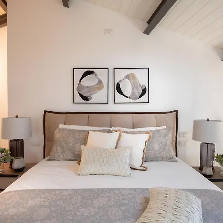 Verdi 1928, A Cozy Wallside Retreat Apartment
